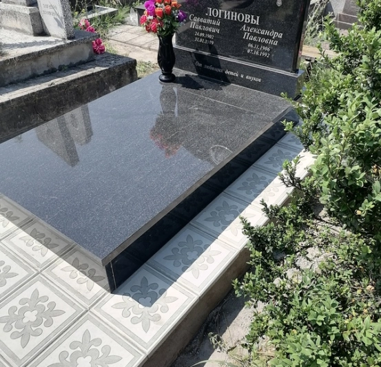 Памятник двойной 92